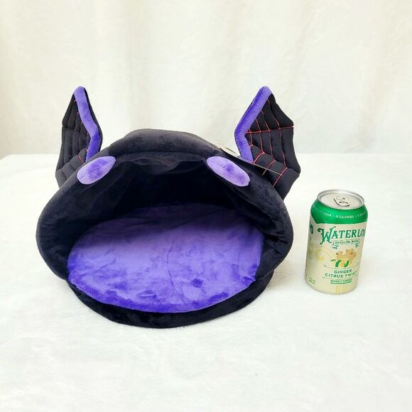 Thrills & Chills Bat Cave Spooky Slumber Bed Small Pets Hideaway Plush New OOS - Picture 1 of 10